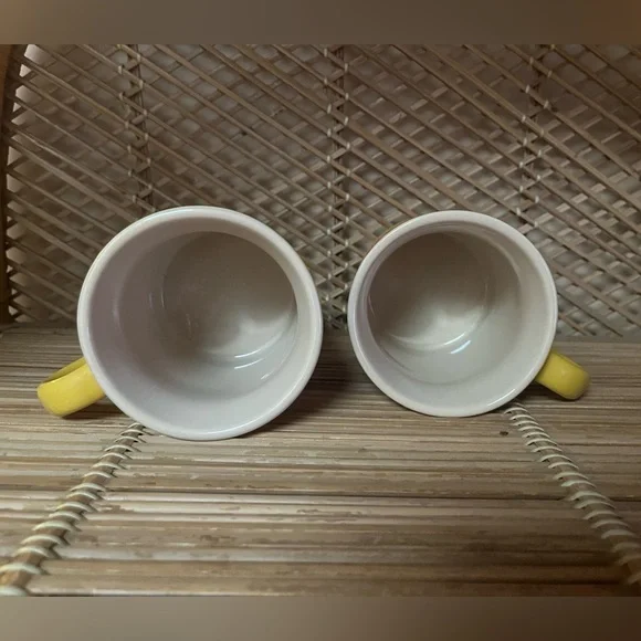 Le Creuset Yellow Mug Set - Picture 5 of 6